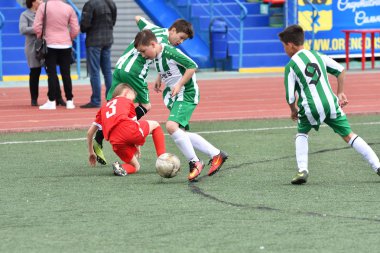 Orenburg, Rusya Federasyonu - 2017 yıl 28, Mayıs: çocuklar futbol oynamak