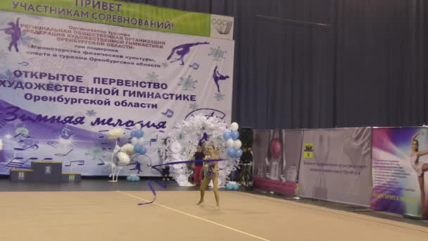 Orenburg Russland November 2017 Jahr Mädchen Wetteifern Rhythmischer Gymnastik Band — Stockvideo