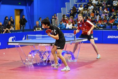 Orenburg, Rusya Federasyonu - 28 Eylül 2017 yıl: çocuk oyun Masa Tenisi rekabet