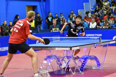 Orenburg, Rusya Federasyonu - 28 Eylül 2017 yıl: çocuk oyun Masa Tenisi rekabet