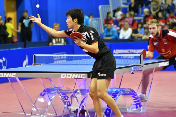 Orenburg, Rusya Federasyonu - 28 Eylül 2017 yıl: çocuk oyun Masa Tenisi rekabet