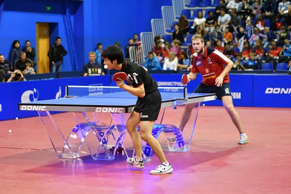 Orenburg, Rusya Federasyonu - 28 Eylül 2017 yıl: çocuk oyun Masa Tenisi rekabet