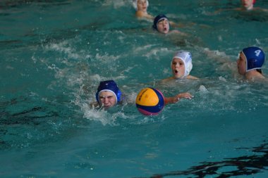 Orenburg, Rusya Federasyonu - ebilmek 4, 2017 yıl: çocuklar su polo oynamak