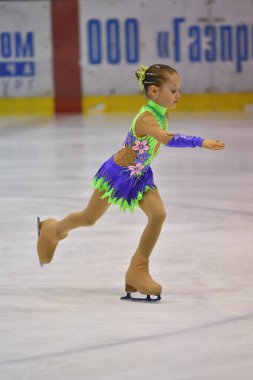 Orenburg, Rusya Federasyonu - 25 Şubat 2017 yıl: kız rekabet Artistik Patinaj
