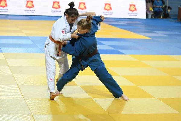 Orenburg, Rusya Federasyonu - 21 Ekim 2016: kız rekabet Judo — Stok fotoğraf