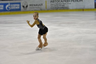 Orenburg, Rusya Federasyonu - 25 Şubat 2017 yıl: kız rekabet Artistik Patinaj