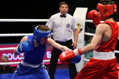 Orenburg, Rusya Federasyonu-Mayıs 7, 2017 yıl: çocuklar boksörler rekabet