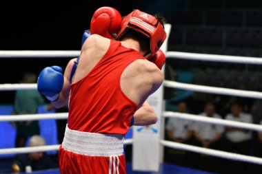 Orenburg, Rusya Federasyonu-Mayıs 7, 2017 yıl: çocuklar boksörler rekabet