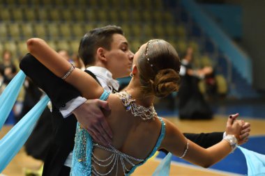 Orenburg, Rusya Federasyonu - 12 Kasım 2016: kız ve erkek dans.