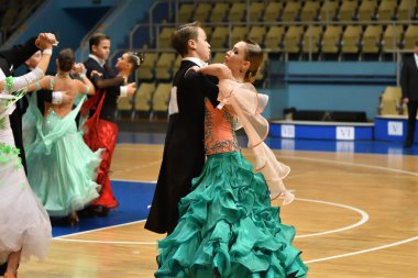 Orenburg, Rusya Federasyonu - 12 Kasım 2016: kız ve erkek dans.