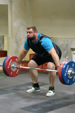 Orenburg, Rusya Federasyonu, 17 Aralık 2017 yıl: boys halter içinde rekabet