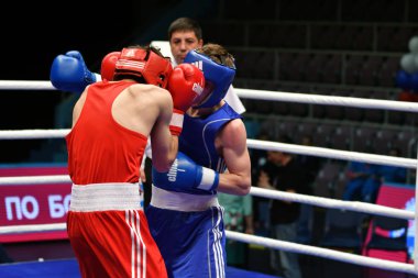 Orenburg, Rusya Federasyonu-Mayıs 7, 2017 yıl: çocuklar boksörler rekabet