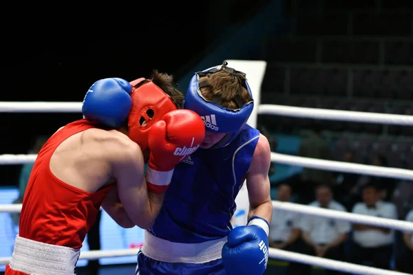 オレンブルク、ロシア-5 月 7、2017 年: 少年ボクサーの競争 — ストック写真
