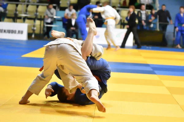 Orenburg, Russia - 21 October 2017: Girls compete in Judo — Stock Photo, Image