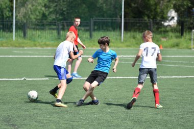 Orenburg, Rusya Federasyonu - 28 Haziran 2017 yıl: çocuklar futbol oynamak