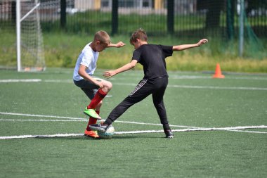 Orenburg, Rusya Federasyonu - 28 Haziran 2017 yıl: çocuklar futbol oynamak