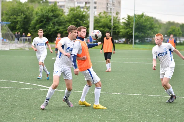 Orenburg, Rusya 6 Haziran 2017 yıl: Boys oyun futbol