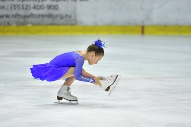 Orenburg, Rusya Federasyonu - 25 Şubat 2017 yıl: kız rekabet Artistik Patinaj