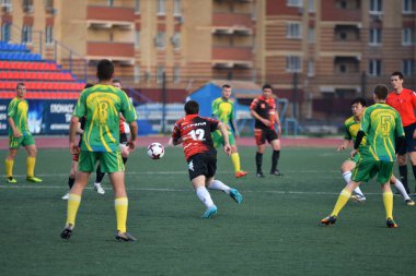 Orenburg, Rusya, 8 Haziran 2017 yıl: erkekler futbol oynamak