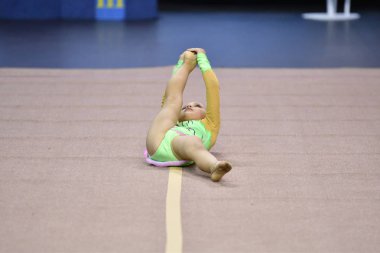 Orenburg, Rusya Federasyonu - 25 Kasım 2017 yıl: kız rekabet ritmik jimnastik