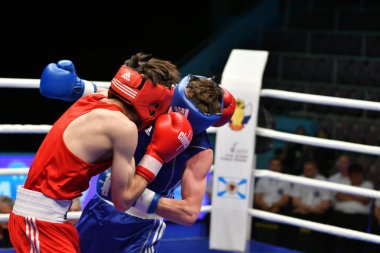 Orenburg, Rusya Federasyonu-Mayıs 7, 2017 yıl: çocuklar boksörler rekabet