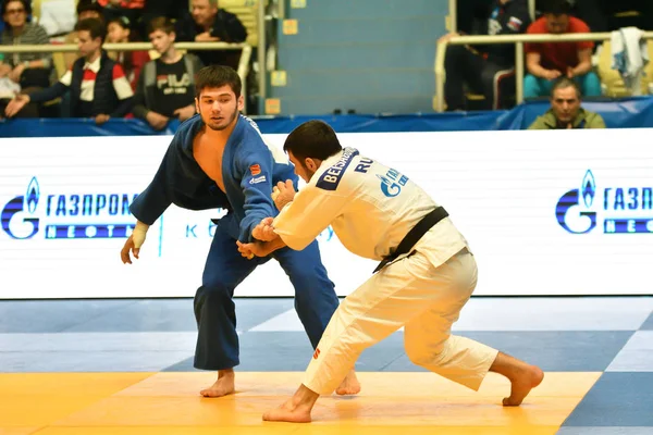 Orenburg, Rusya Federasyonu - Mayıs 12-13 yıl 2018: Boys rekabet Judo — Stok fotoğraf
