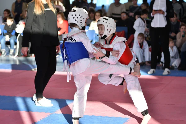 Orenburg Rusia Enero 2018 Años Los Niños Compiten Taekwondo Escuela —  Fotos de Stock