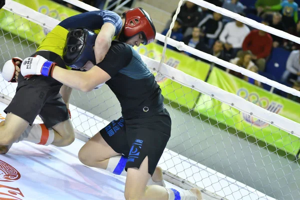 Orenburg, Rusland-18 februari 2017 jaar: de strijders concurreren in Mixed Martial Arts (MMA) — Stockfoto