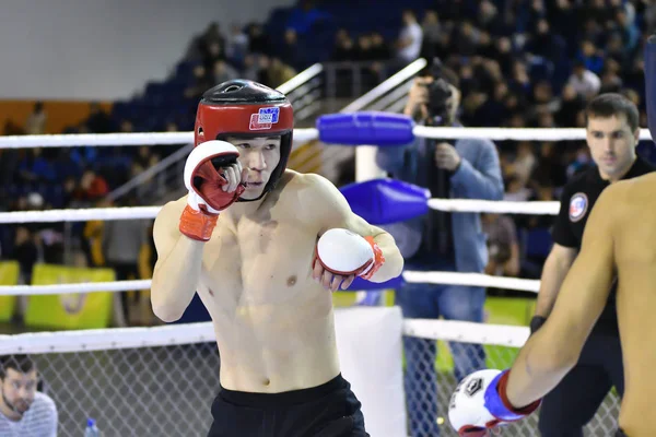 Orenburg, Rusland-18 februari 2017 jaar: de strijders concurreren in Mixed Martial Arts (MMA) — Stockfoto