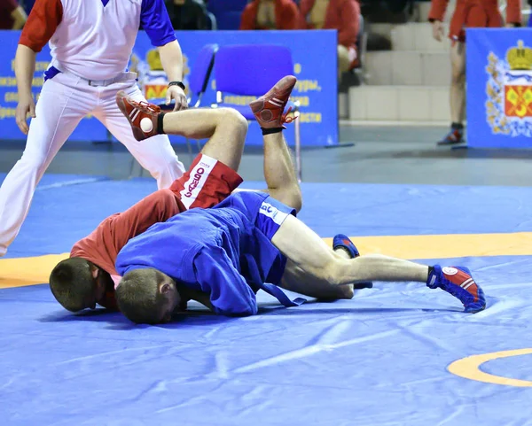 Orenburg, Rusland - 25-26 oktober 2019: Jongens competities Sambo — Stockfoto