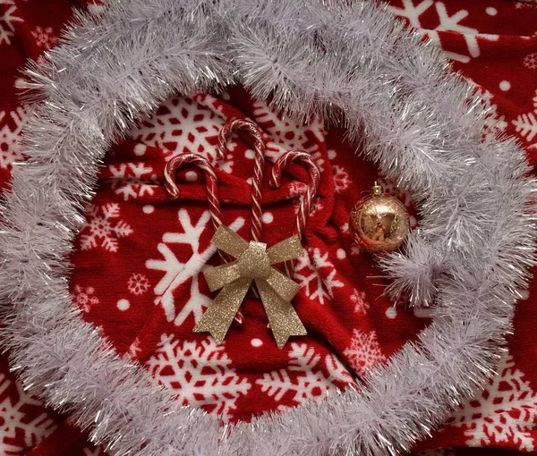 Christmas decorations and Christmas caramel — Stock Photo, Image