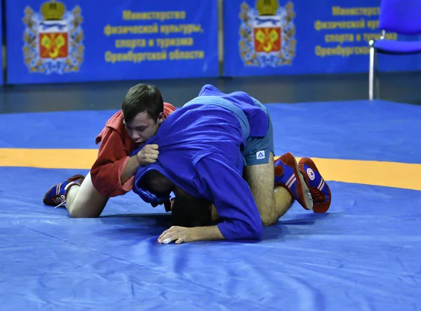 Orenburg, Russie - 25-26 octobre 2019 : Concours garçons Sambo — Photo