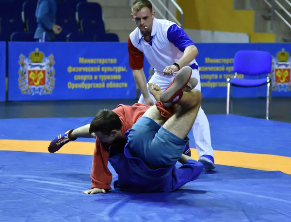 Orenburg, Rússia - 25-26 de outubro de 2019: Competições de meninos Sambo — Fotografia de Stock