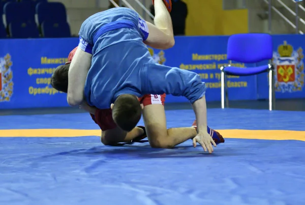 Orenburg, Rússia - 25-26 de outubro de 2019: Competições de meninos Sambo — Fotografia de Stock