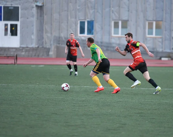 Orenburg, Russia � 8 June 2017 year: Boys play football — Stok Foto