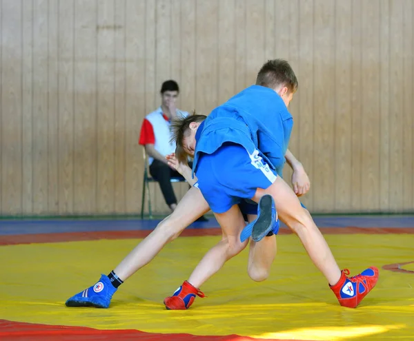 Orenburg, Rusia - 23 de febrero de 2019: Concursos para niños Sambo —  Fotos de Stock