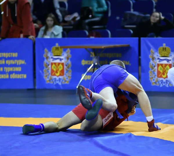 Orenburg, Rússia - 25-26 de outubro de 2019: Competições de meninos Sambo — Fotografia de Stock