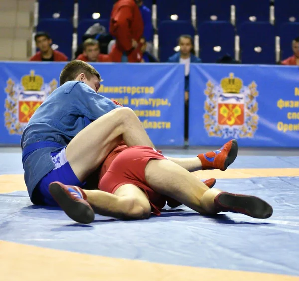 Orenburg, Rússia - 25-26 de outubro de 2019: Competições de meninos Sambo — Fotografia de Stock