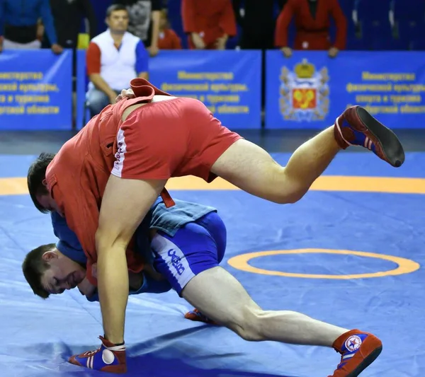 Orenburg, Rússia - 25-26 de outubro de 2019: Competições de meninos Sambo — Fotografia de Stock