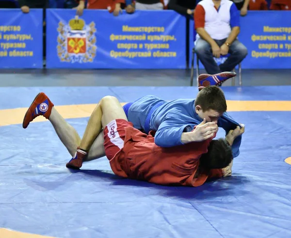 Orenburg, Rússia - 25-26 de outubro de 2019: Competições de meninos Sambo — Fotografia de Stock