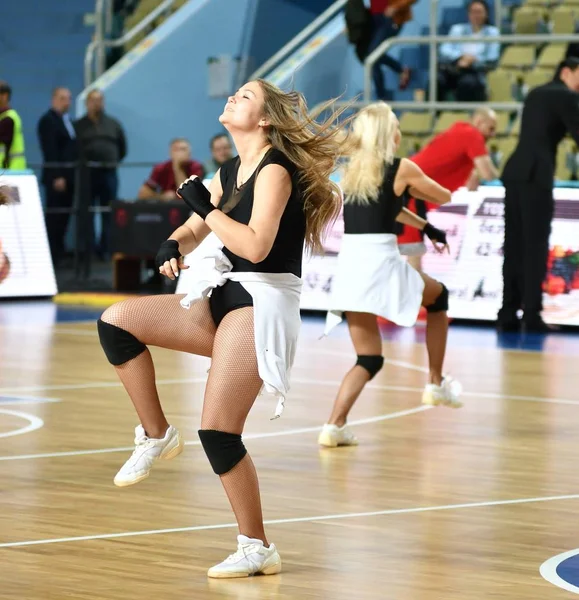 Orenburg, Rusland © 6 oktober 2019: Meisjes basketballen. — Stockfoto