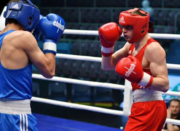 Orenburg, Rússia-7 de maio de 2017 ano: Meninos competem no boxe — Fotografia de Stock