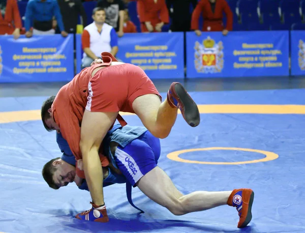 Orenburg, Rusland - 25-26 oktober 2019: Jongens competities Sambo — Stockfoto