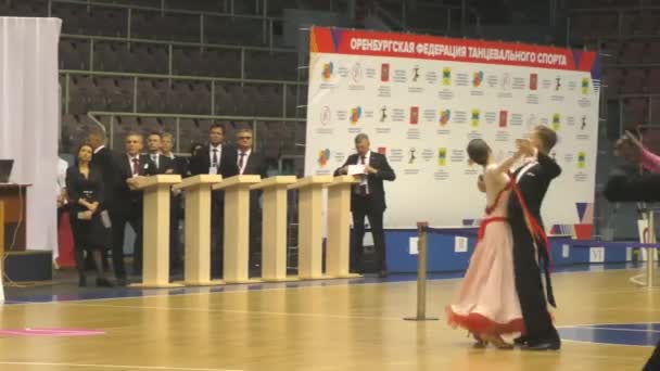 Orenburg Rússia Novembro 2019 Menina Jovem Competem Danças Esportivas Campeonatos — Vídeo de Stock