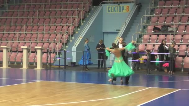 Orenburg Russia November 2019 Girl Young Man Compete Sports Dances — Stockvideo