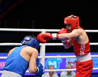 Orenburg, Rusya-7 Mayıs 2017: Erkekler boks müsabakasında