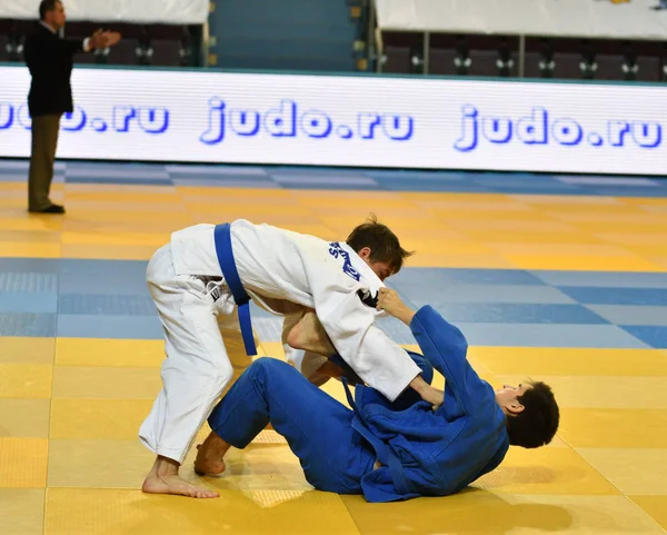Orenburg, Rusya Federasyonu - 21 Ekim 2017: Boys rekabet Judo — Stok fotoğraf