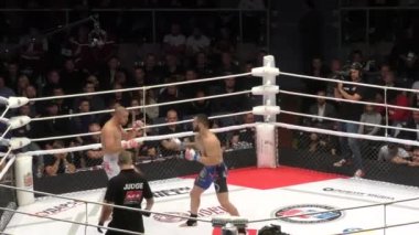 Orenburg, Rusya - 30 Ağustos 2019: Erkekler Uluslararası Dövüş Sanatları Turnuvası (MMA) M - 1 Challenge 104