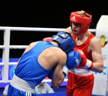 Orenburg, Rusya - 7 Mayıs 2017: Çocuk boksörler arasında 1999-2000 yılları arasında Rusya Şampiyonası 'na katılan boksörler