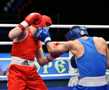 Orenburg, Rusya - 7 Mayıs 2017: Çocuk boksörler arasında 1999-2000 yılları arasında Rusya Şampiyonası 'na katılan boksörler